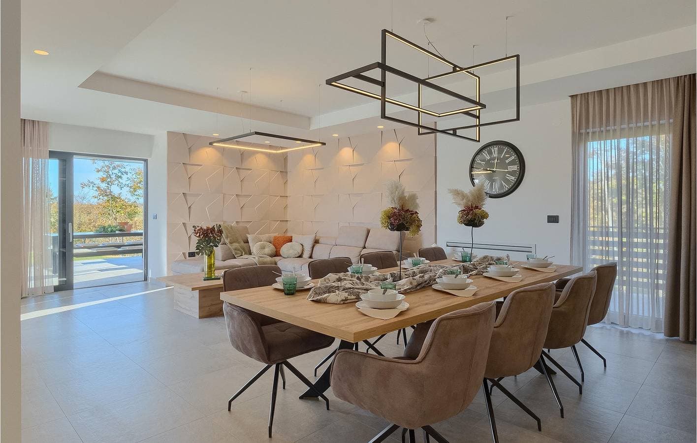 Foto 8 von 61: Geräumige 2-Zimmer-Wohnung mit Pool, WLAN, Klimaanlage und Parkplatz