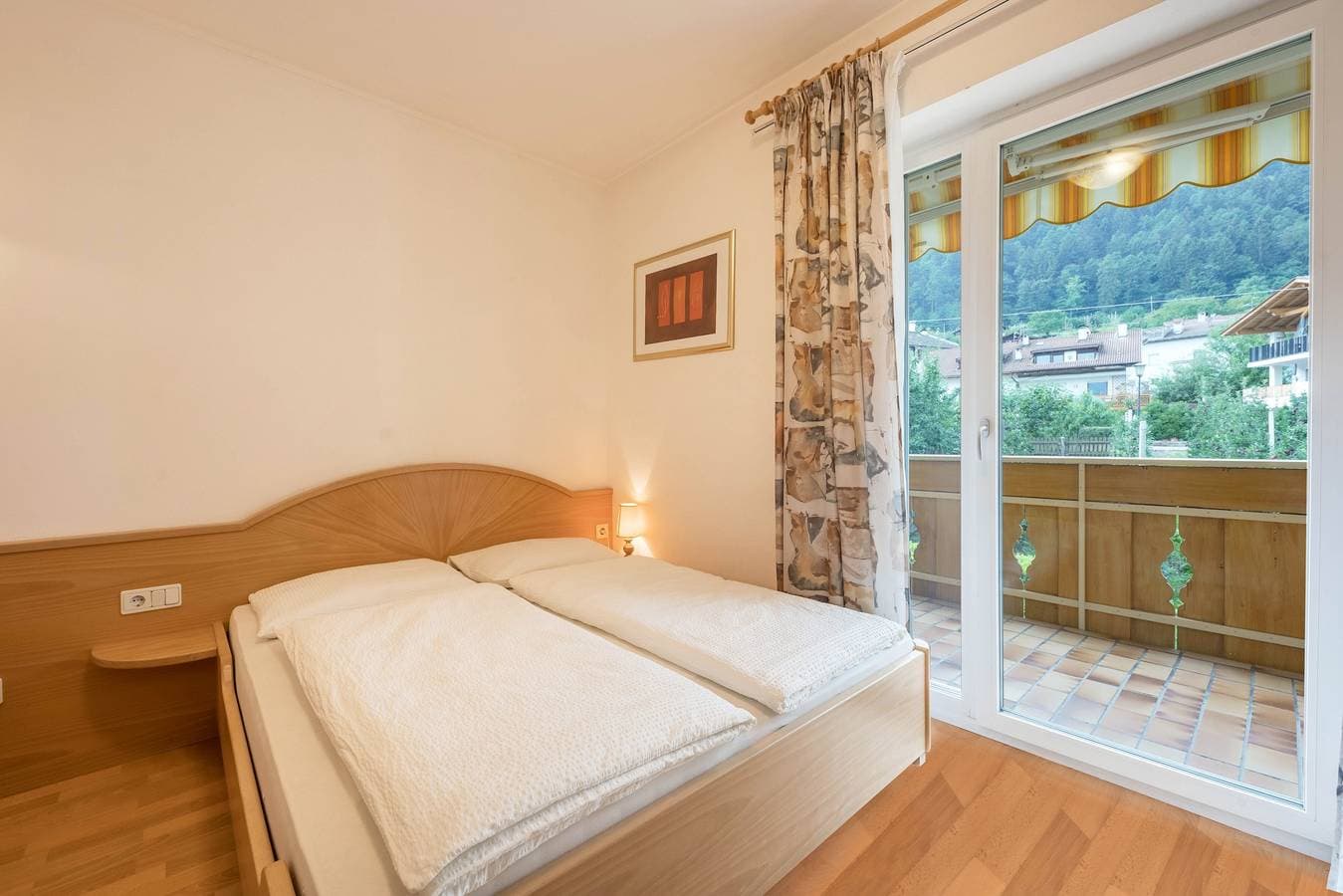 Foto 6 von 19: Ferienwohnung "Residenz Kronstein - 4" mit Balkon, Gemeinschaftsgarten und Bergblick