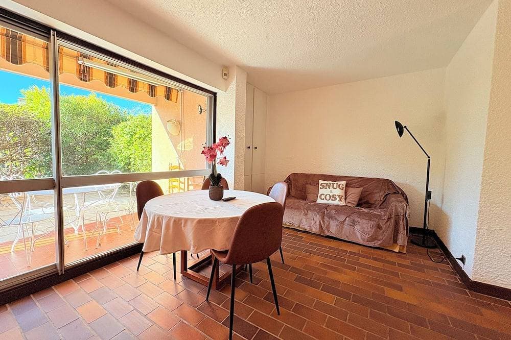 Foto 7 von 7: Apartment residence- terrace- parking- 10 min walk from the Sablettes beach