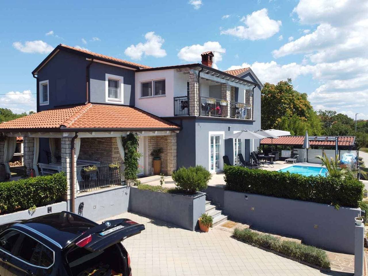 Ferienwohnung mit Gemeinschaftspool und Klimaanlage 1