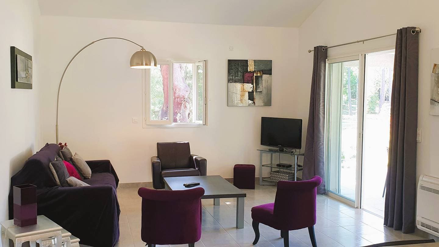 Foto 12 von 34: Ferienwohnung für 4 Personen mit Pool