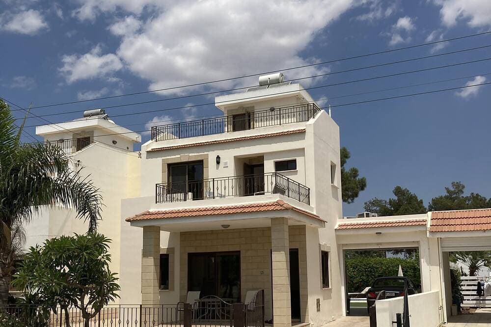 Foto 11 von 30: Larnaca Bay Villa mit privatem Pool, Meerblick, in einer wunderschönen Lage.