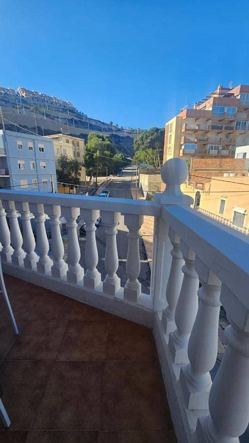 Foto 5 von 27: Two-Bedroom Apartment with Mountain View