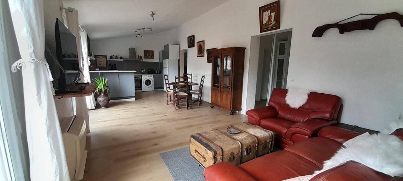 Haut de villa calme, 2 chambres et vue dégagée - proche calanques 1