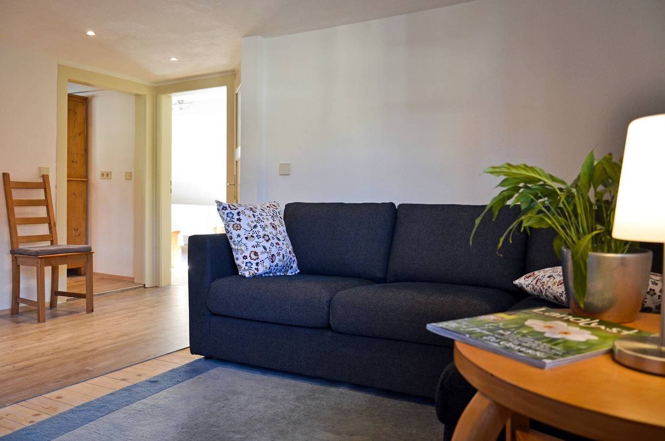 Foto 6 von 37: Ferienwohnung Turmblick, 70qm, Balkon, 2 Schlafzimmer, 1 Wohnzimmer, max. 4 Personen