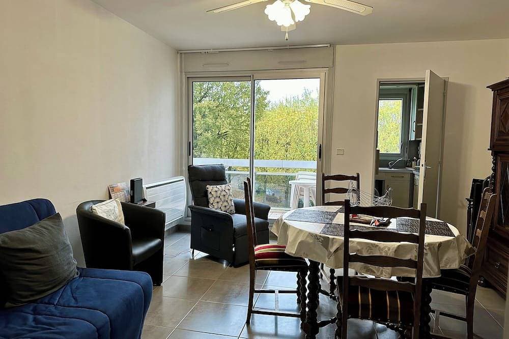 Foto 6 von 13: T2 43m2 very bright, close to shops, private parking, janitor