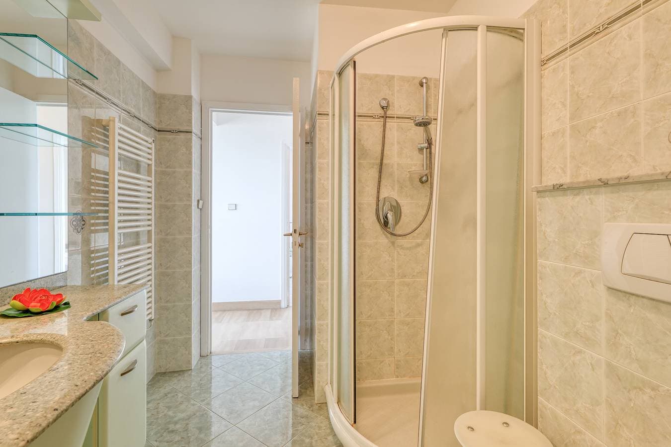 Foto 8 von 36: Ferienwohnung für 4 Personen mit Pool