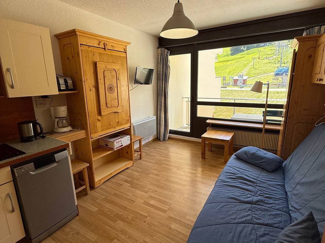 Studio mit Kabine direkt an der Piste mit Balkon, 4 Betten 1