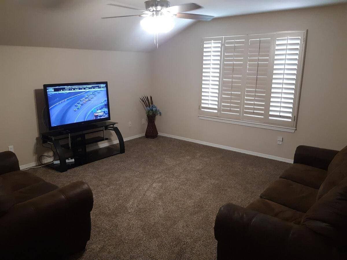 Cozy Franklin Mtns El Paso Home KingSizeBed & Grill 1