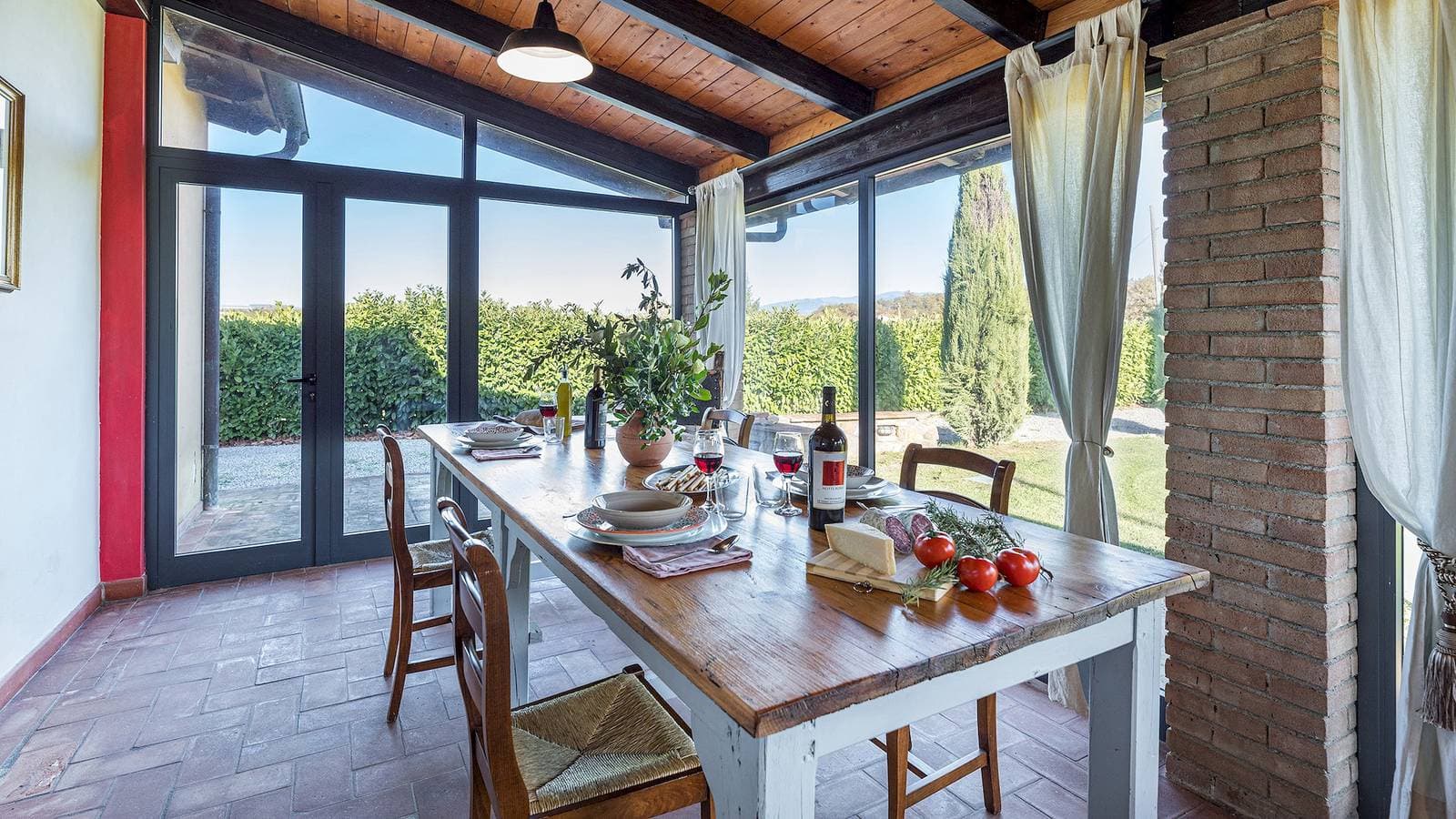 Foto 10 von 31: Villa für 4 Personen mit Garten