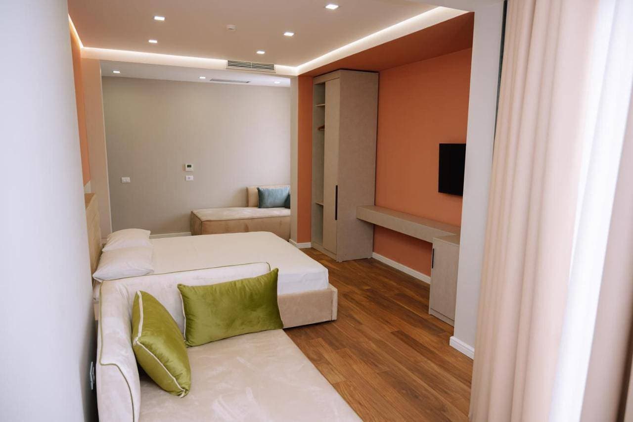 Foto 5 von 11: Double Room with Balcony