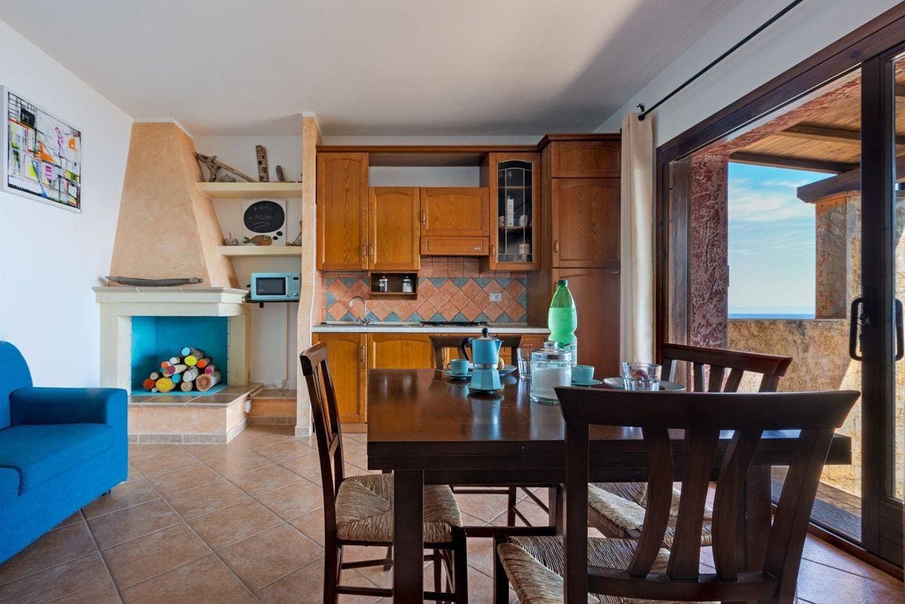 Foto 2 von 36: GuestHost - L'Artista sul Mare Sea-Wiev Villa