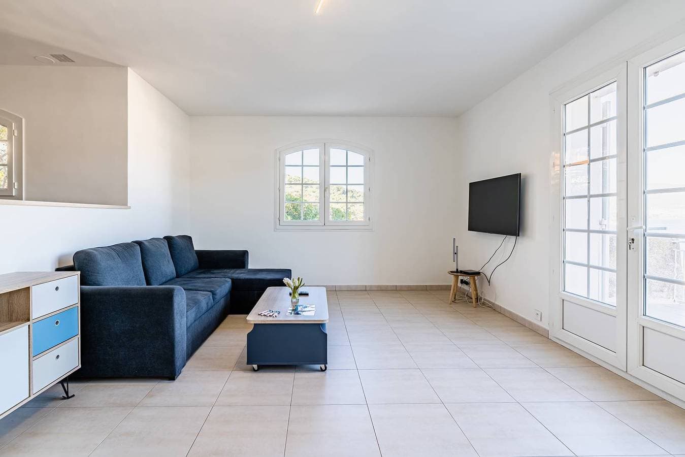 Foto 6 von 21: Hervorragende 2-Zimmer-Wohnung an der Spitze der Villa