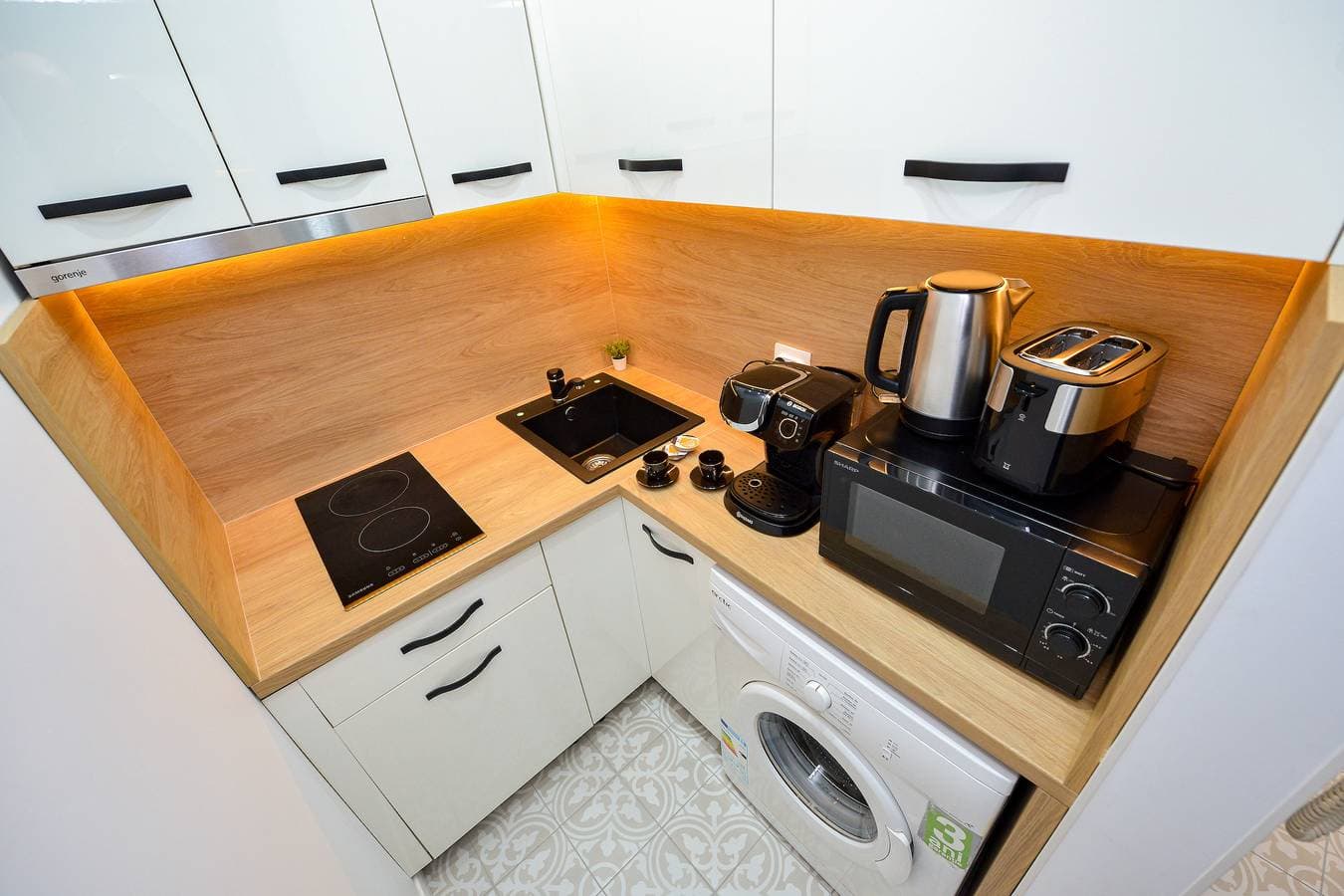 Foto 9 von 16: Park Studio Cismigiu Gardens - Ruhiges Zimmer - Smart-TV