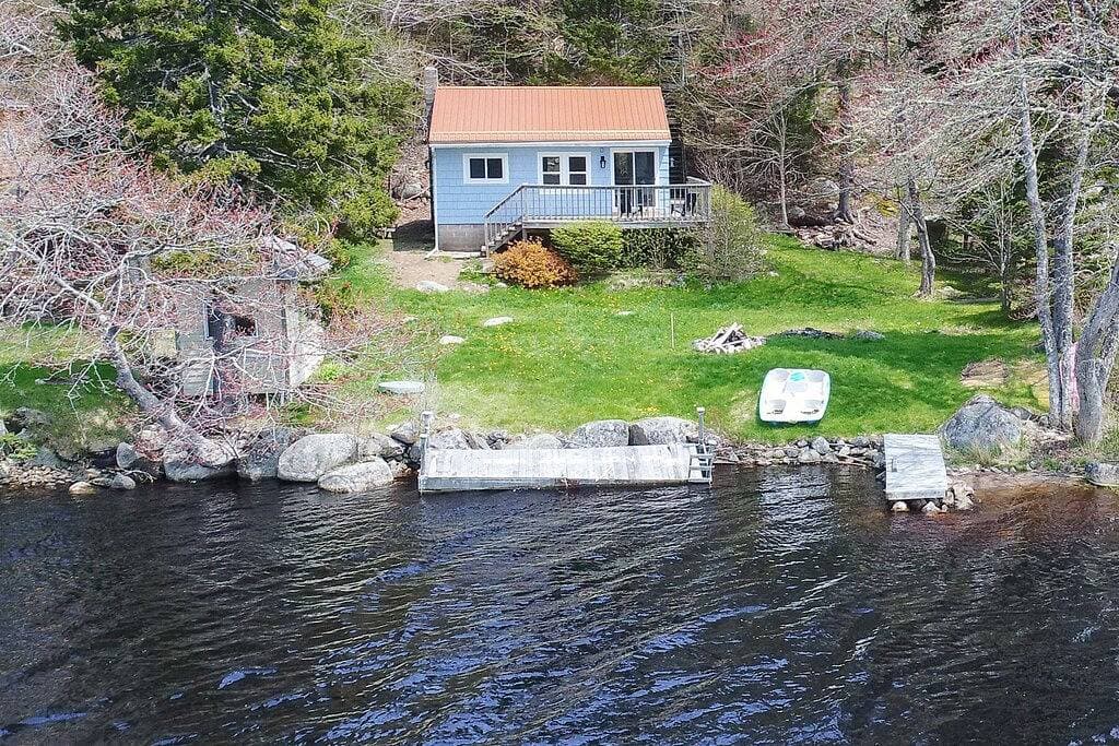 Foto 5 von 19: Privater Seeufer-Rückzugsort – Schwimmen, Wein trinken & Sterne beobachten – 25 Min bis Halifax