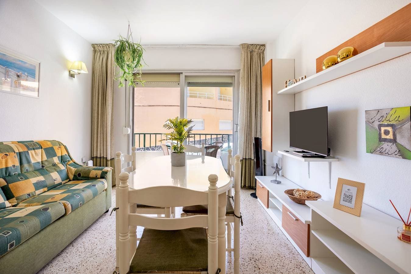 Foto 7 von 66: Ferienwohnung für 4 Personen mit Terrasse