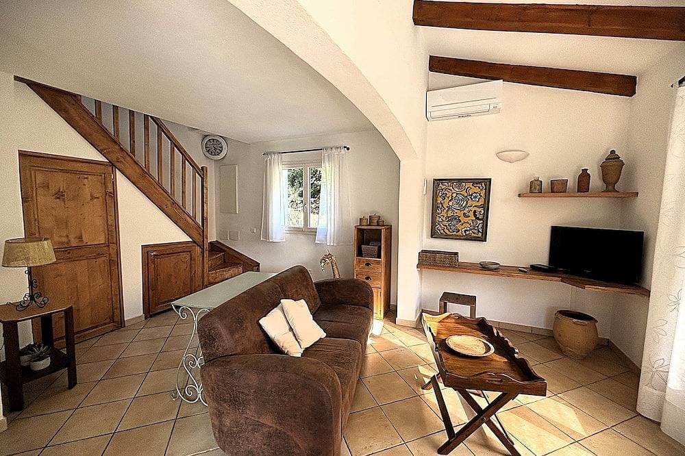 Foto 2 von 30: 2 3* Pool Villas With Panoramic Views Located Between Sea And Mountains