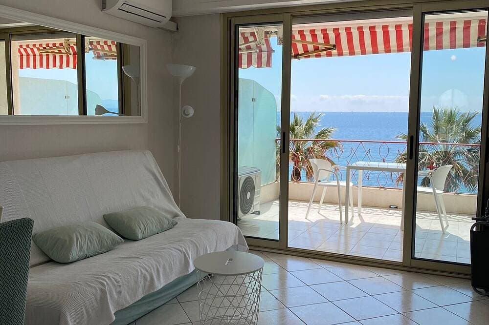 Foto 8 von 26: Beautiful seafront studio with exceptional sea view