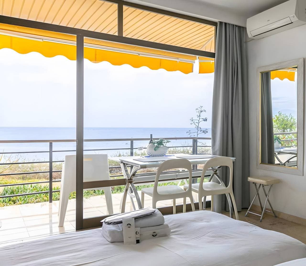 Foto 5 von 37: Apartment 'Castillo Santa Clara' mit Meerblick, WLAN und Klimaanlage
