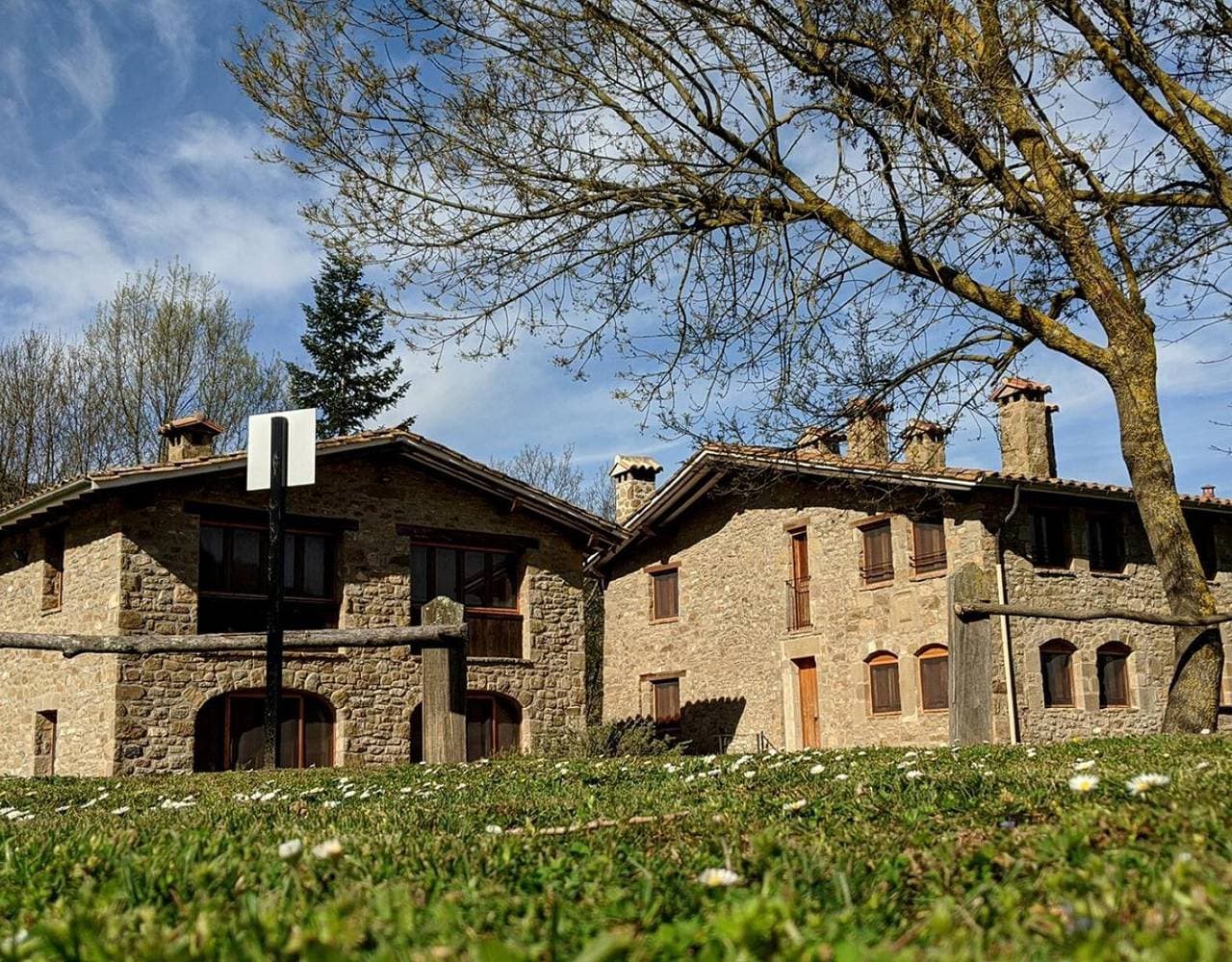 Foto 2 von 21: Finca 'Mas El Carrer - Baixos' mit Bergblick, Gemeinschaftspool und Wi-Fi