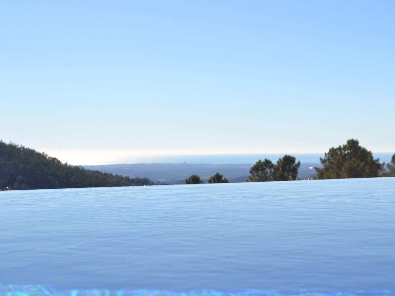 Luxuriöse Privatvilla mit Infinity-Pool 1