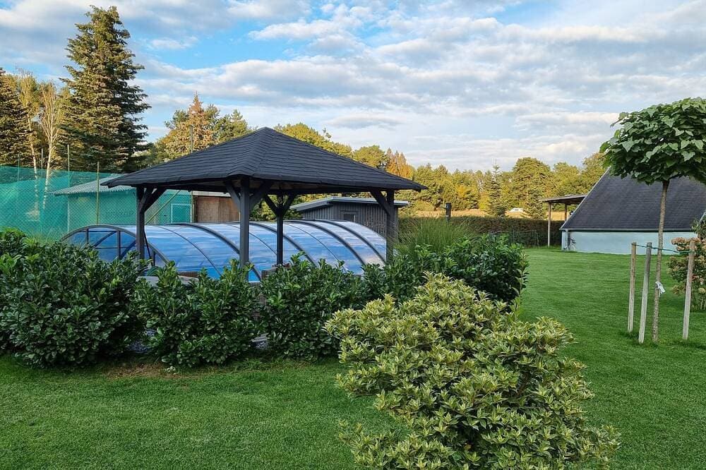 Foto 9 von 28: Ruhiges zentral gelegenes Ferienhaus mit  Sauna Pool& Badezuber