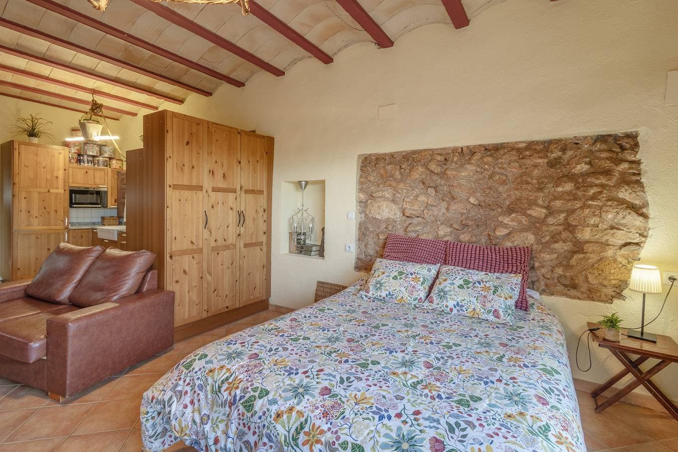 Foto 11 von 28: Ferienhaus 'Loft Rural Orenetes Ideal für Paare' mit Bergblick, WLAN und Klimaanlage