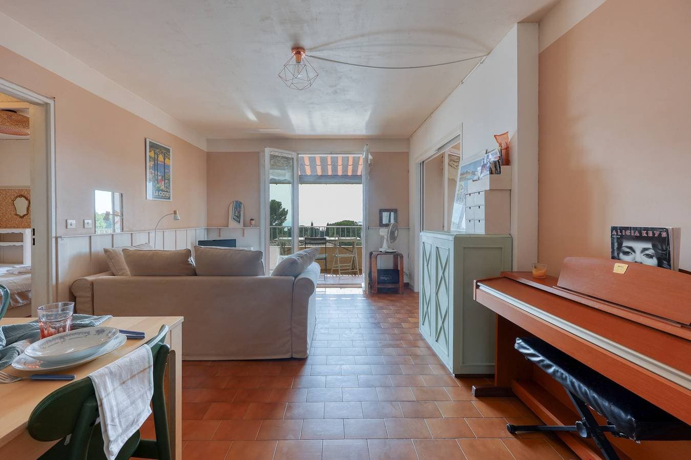 Foto 8 von 15: Ferienwohnung für 6 Personen mit Terrasse