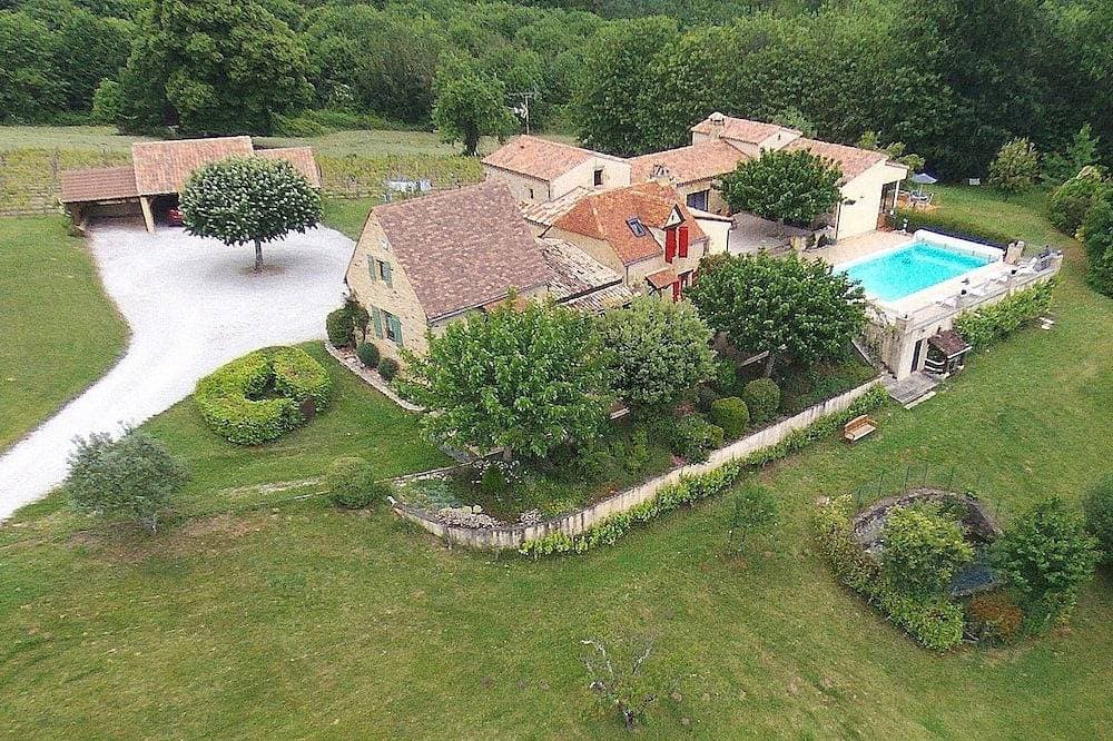 Domaine de l'Homme: Hirtenhaus mit Schwimmbad 1