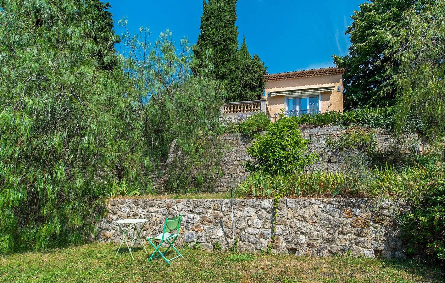 Wunderschöne Wohnung mit Meerblick, Pool und Parkplatz, 2 km von Grasse und Cabris entfernt 1