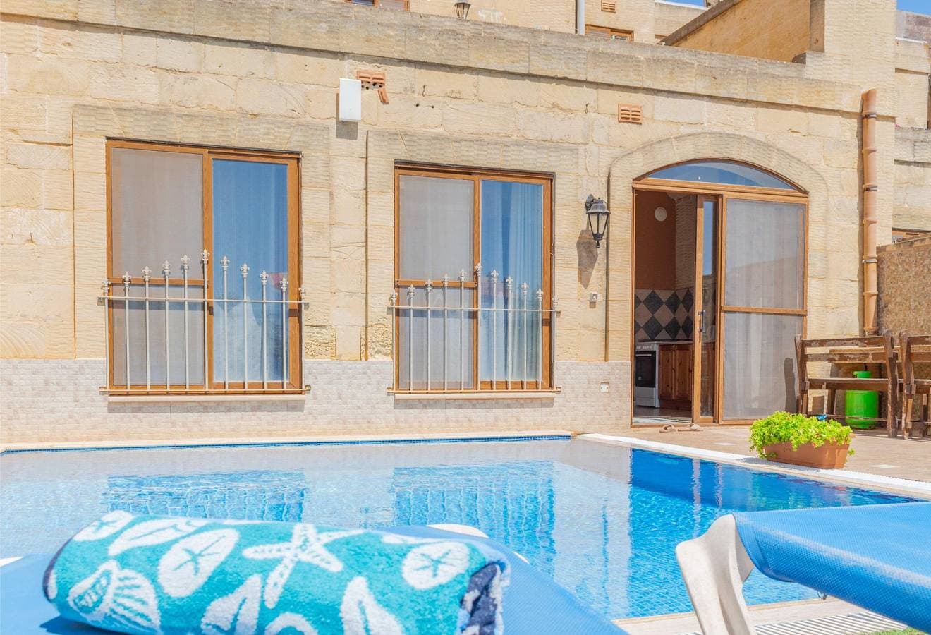 Foto 10 von 25: Ta Danjela Villa Sleeps 8 with Pool