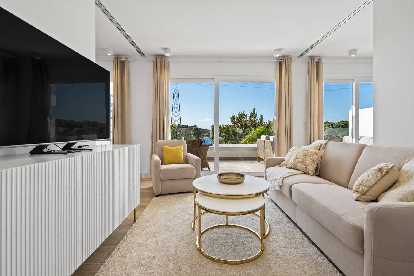 Foto 4 von 44: Chic Penthouse & Solarium Alcazaba Lagoon