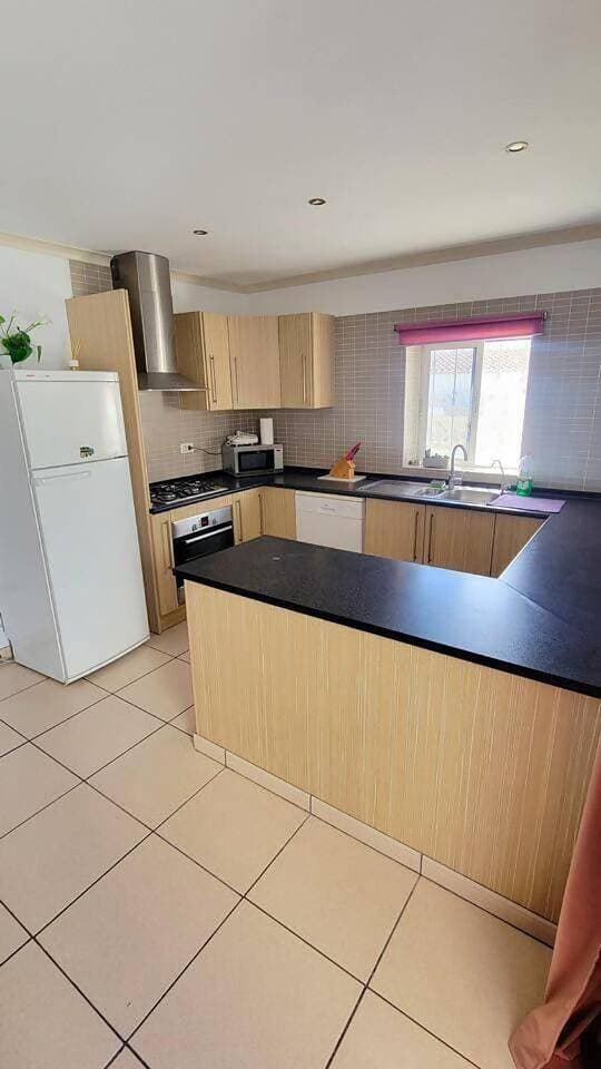 Foto 11 von 37: Three-Bedroom House