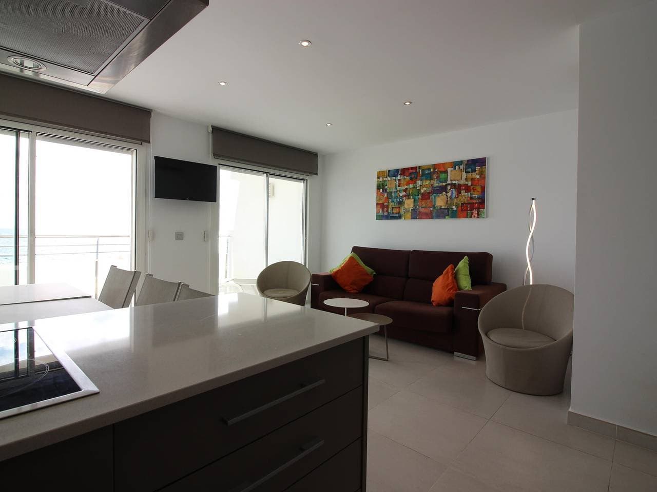 Foto 6 von 34: Designer-Ferienwohnung, direkt am Meer, mit Panorama-Blick, modernen Annehmlichkeiten und WLAN
