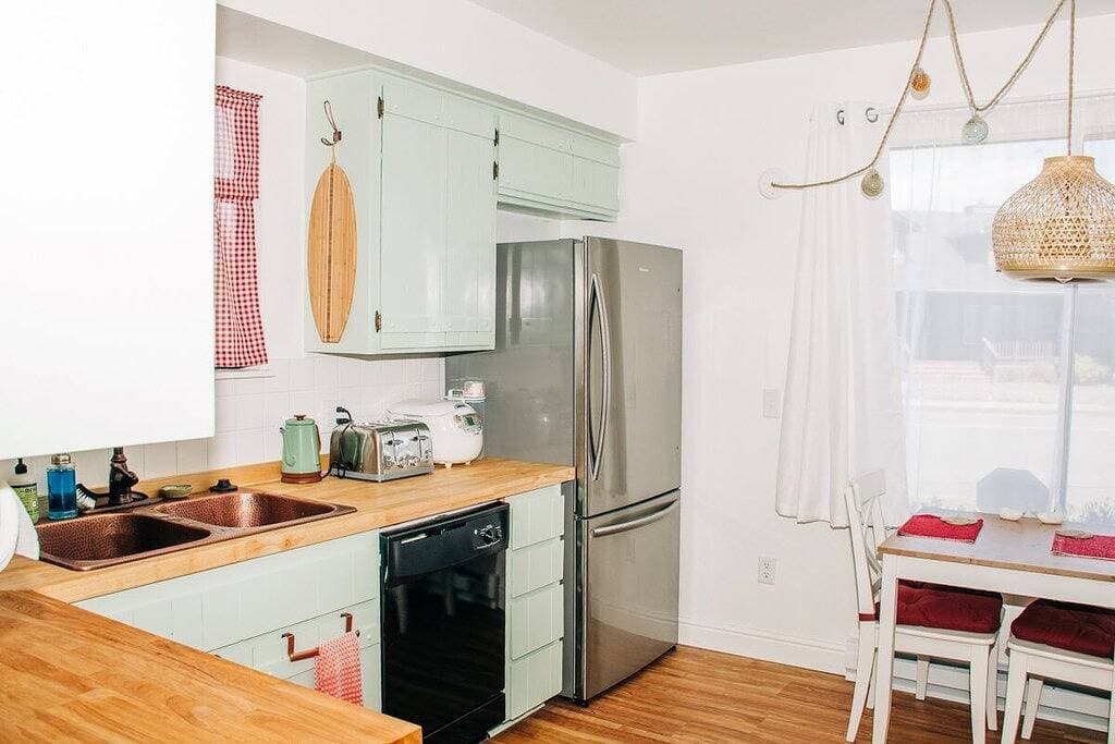 Foto 2 von 48: Oceanfront Bluff Home - Whale Watching, Redwoods, Wood Stove & Pet Friendly