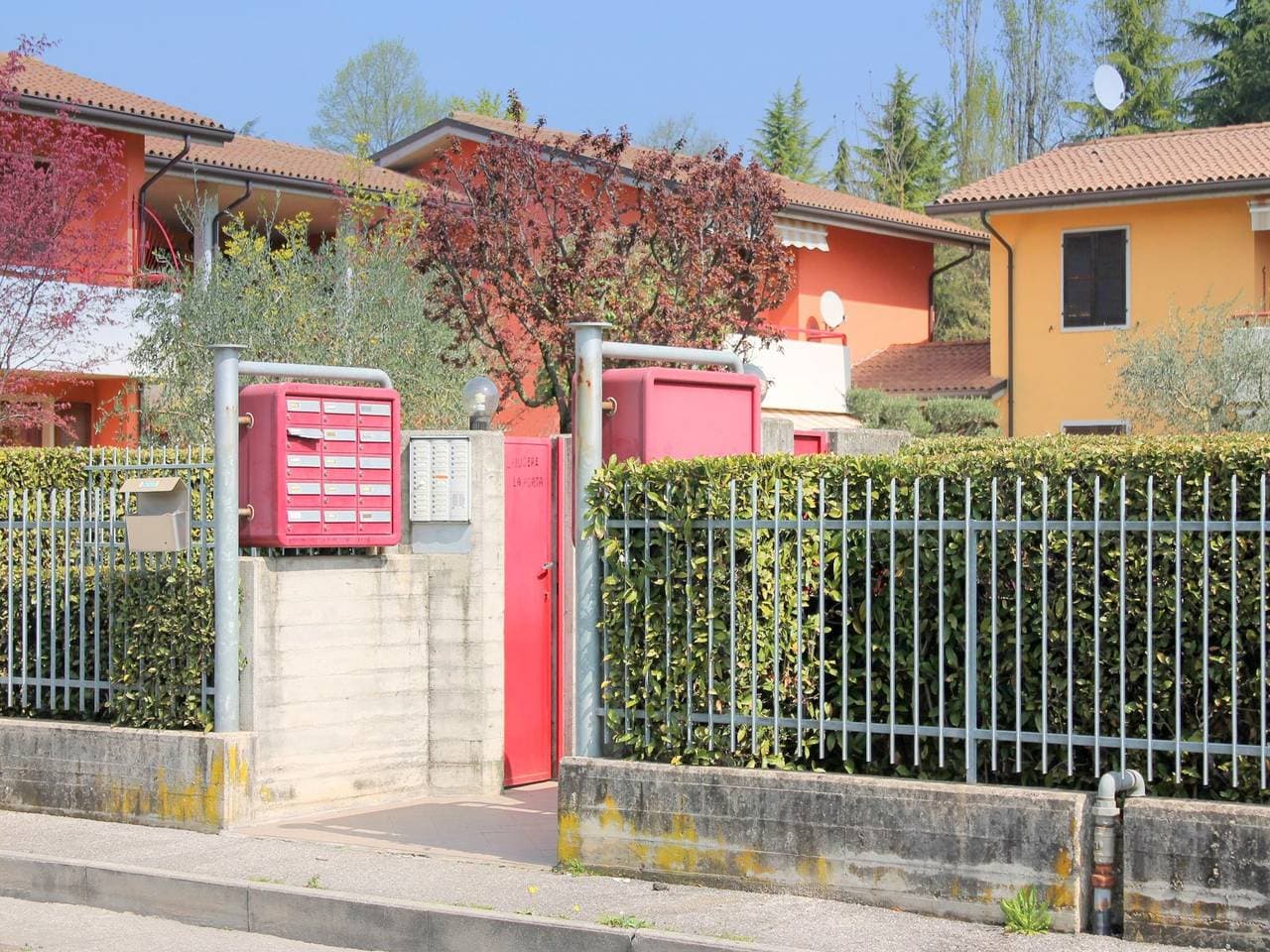 Foto 7 von 36: Ferienhaus Lazise am Gardasee mit Pool