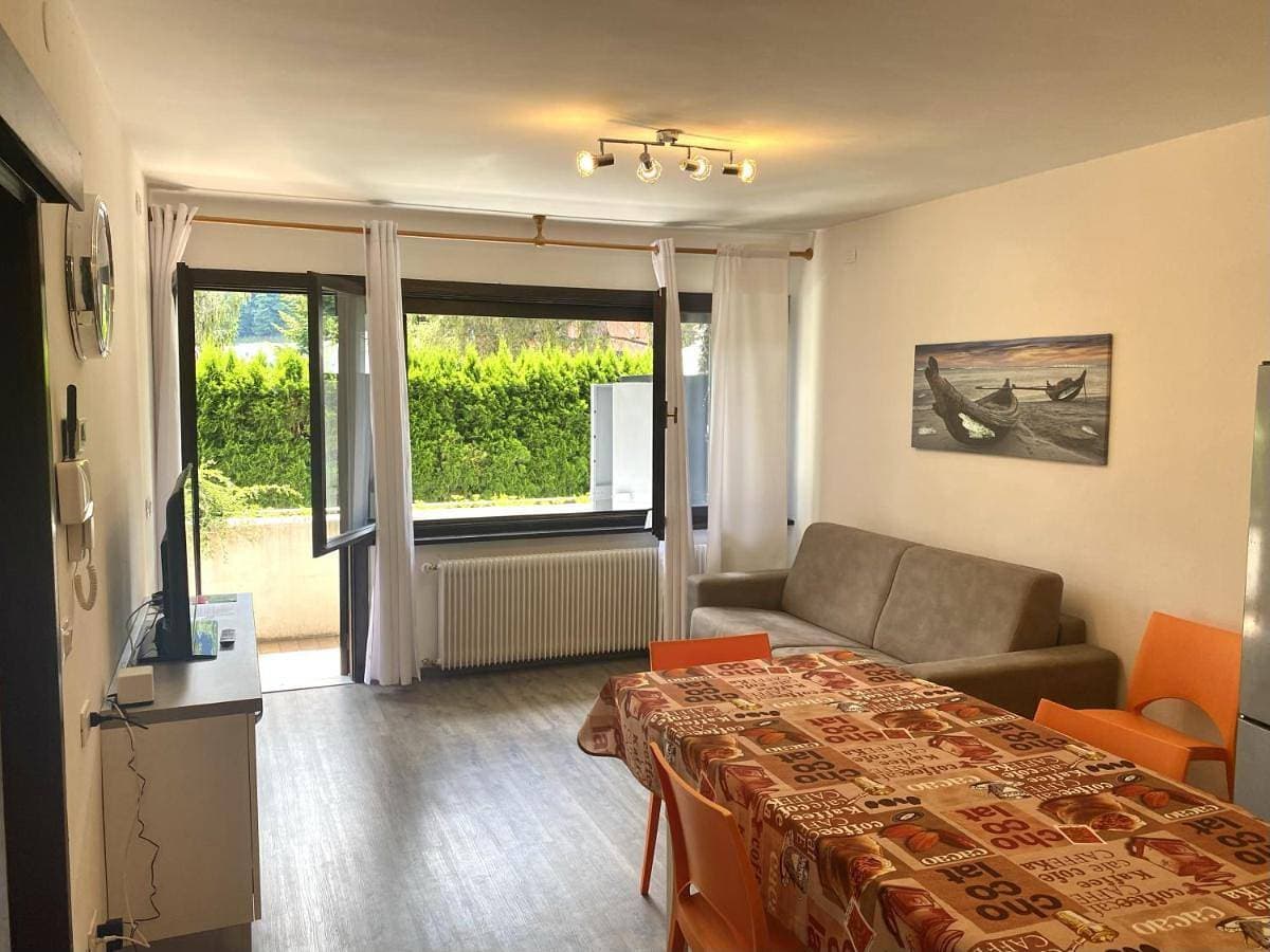 Foto 4 von 31: Two-Bedroom Apartment