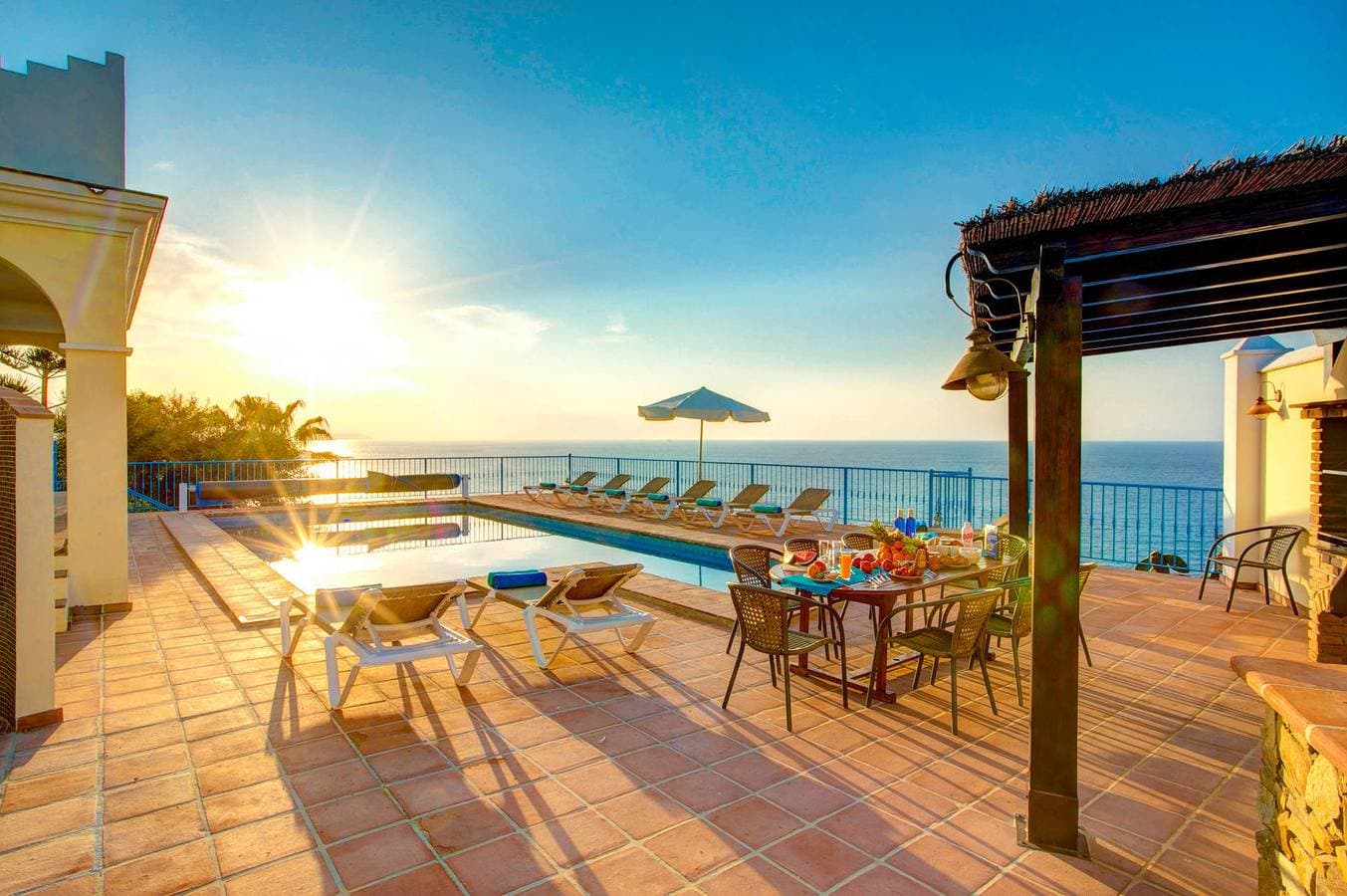 Foto 2 von 29: Villa für 10 Personen mit Garten