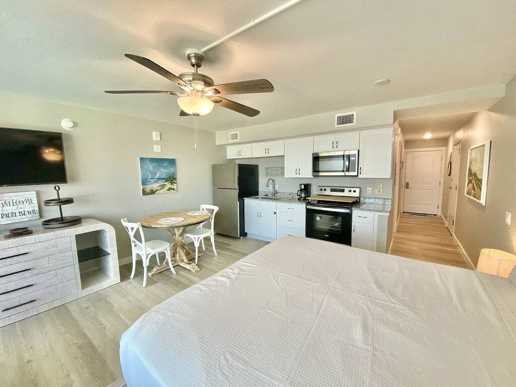 Foto 11 von 16: Sandcastle Condominium Unit 526
