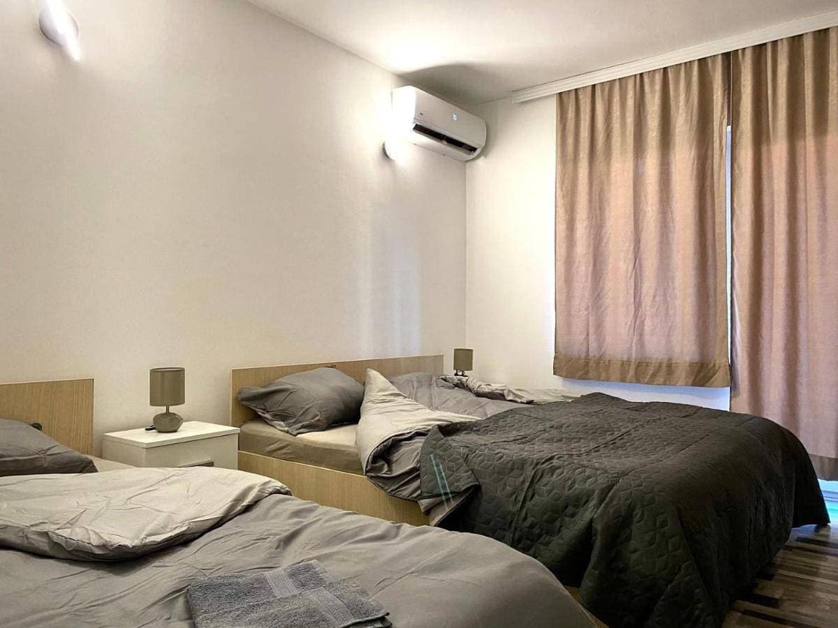 Foto 2 von 10: One-Bedroom Apartment with Balcony
