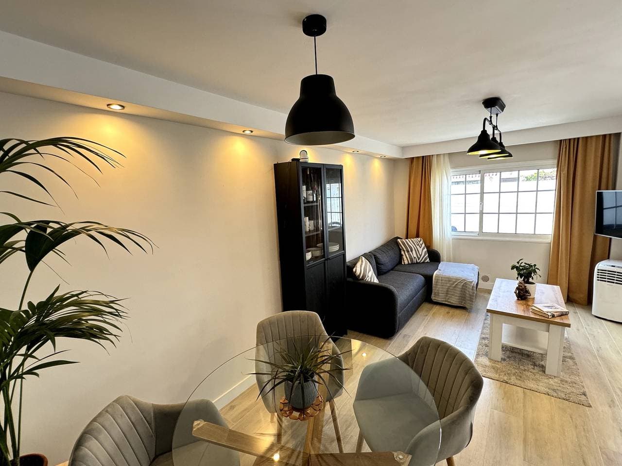 Foto 12 von 41: Ferienhaus 'Mar Y Montaña' mit Bergblick, WLAN und Klimaanlage