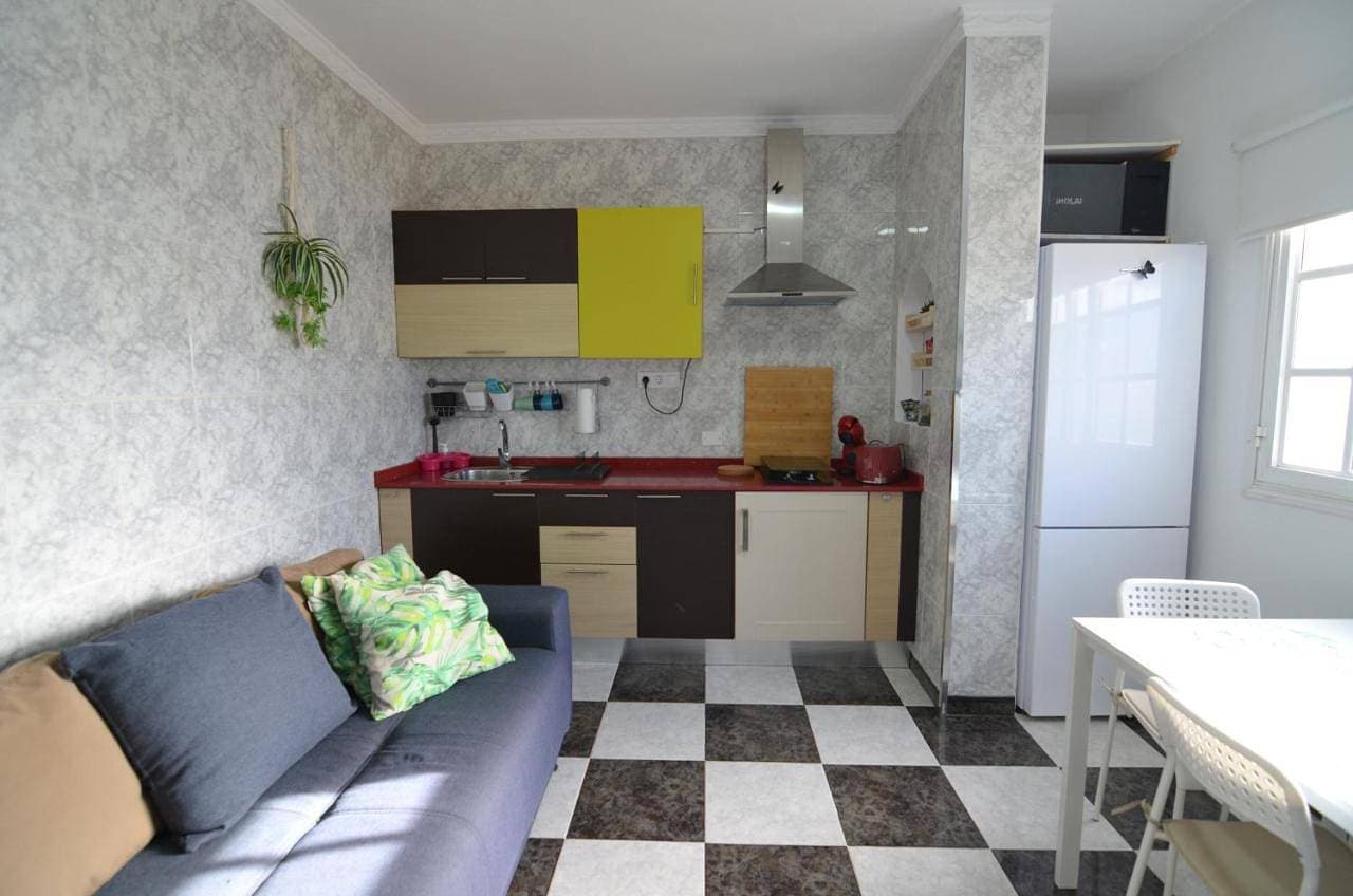 Foto 4 von 38: Two-Bedroom Apartment