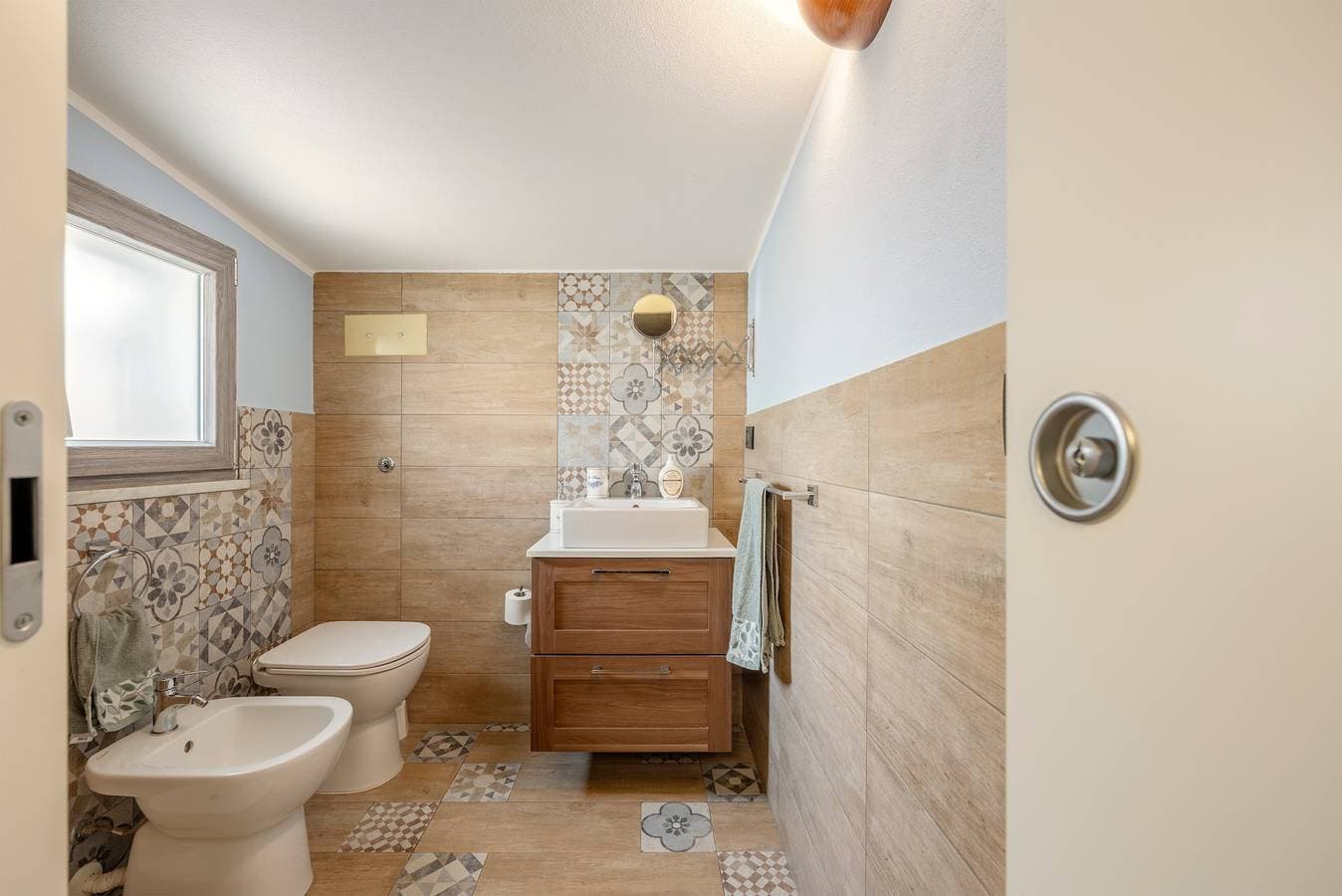 Foto 11 von 26: Villa 'Ellie' mit privatem Garten, Wi-Fi und Klimaanlage