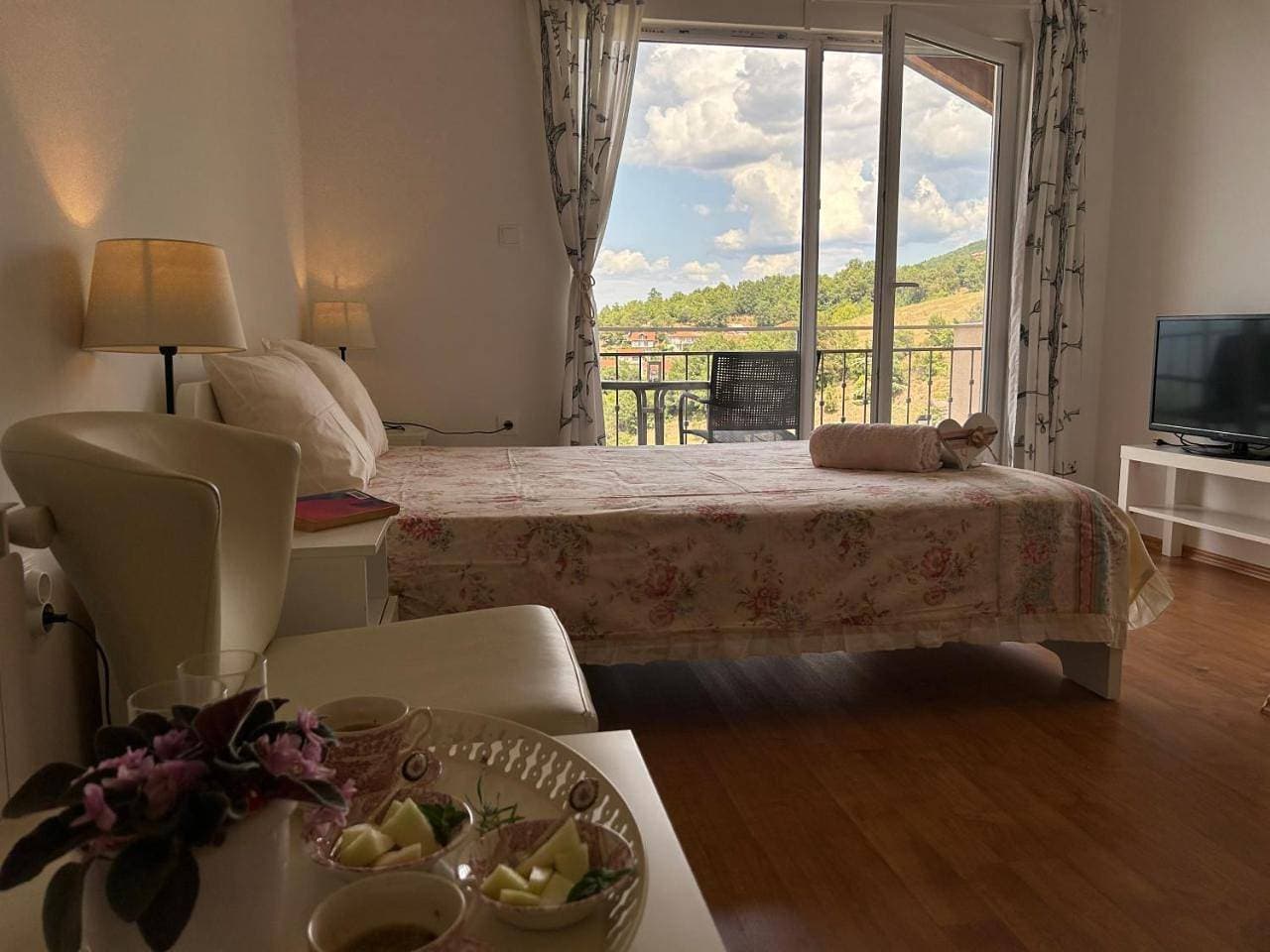 Foto 11 von 26: Double Room with Lake View