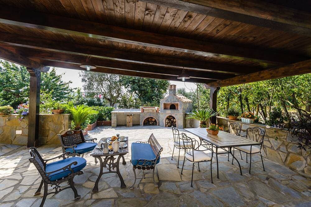 Apartment 100 qm mit schöner Außenterrasse in Sorrentoküste 1