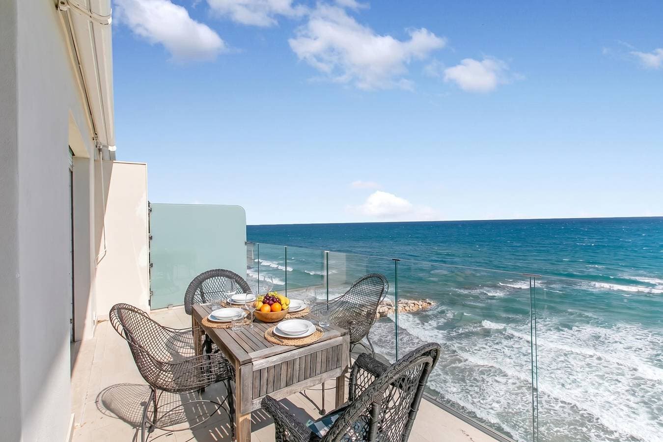 Foto 11 von 33: Attico Giancardi - Beachfront Sea-View Terrace