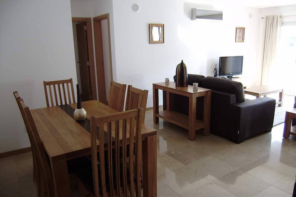 Foto 9 von 21: Atemberaubende High spec Wohnung mit beheiztem Pool