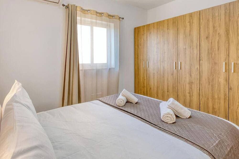 Foto 4 von 28: Seafront 2Br fully equipped home w/comfy bed Qawra