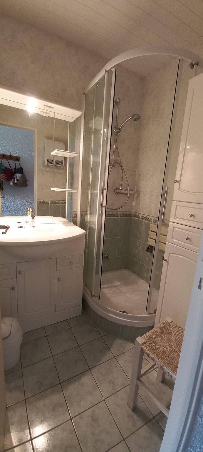 Foto 7 von 16: „Aux Aurores“ – Charmante Wohnung mit Balkon und Bergblick