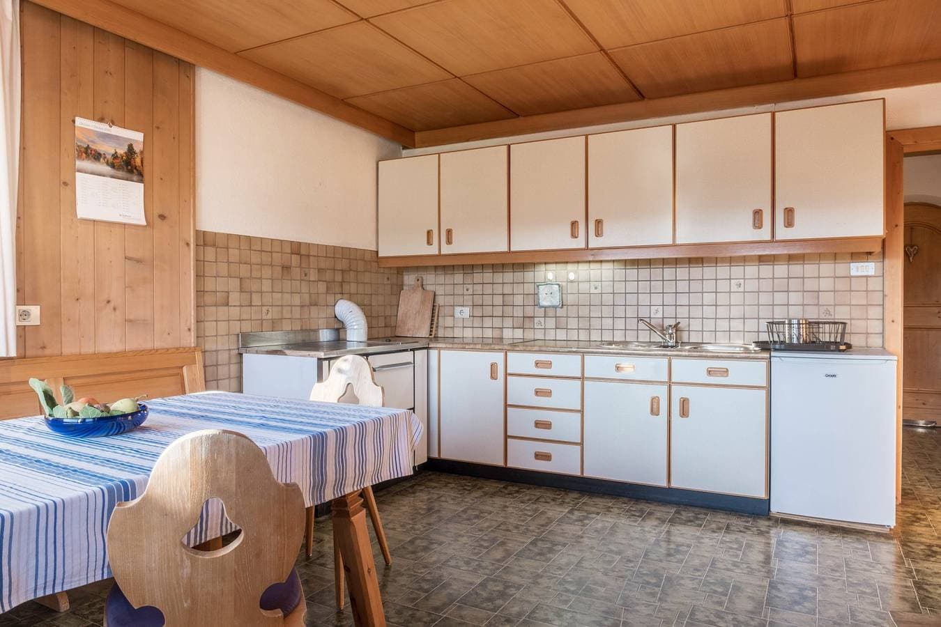 Foto 6 von 23: Ferienwohnung "Peterbühl" in landschaftlich reizvoller Lage mit Bergblick, Balkon & Garten